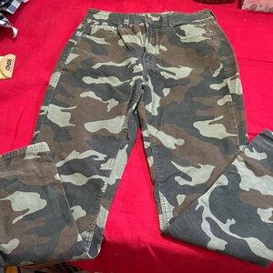 AMERICAN EAGLE CORDUROY PANTS